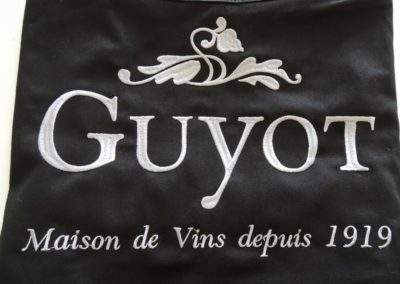 Tablier brodé logo Guyot Lyon